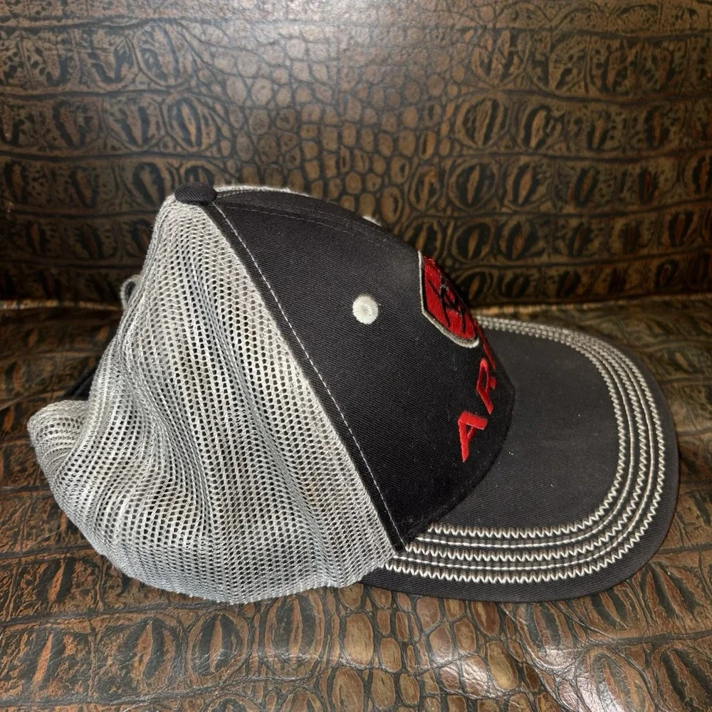 Ariat Hat Ball‎ Cap Mesh Adjustable Back Big Front Logo Gray Black